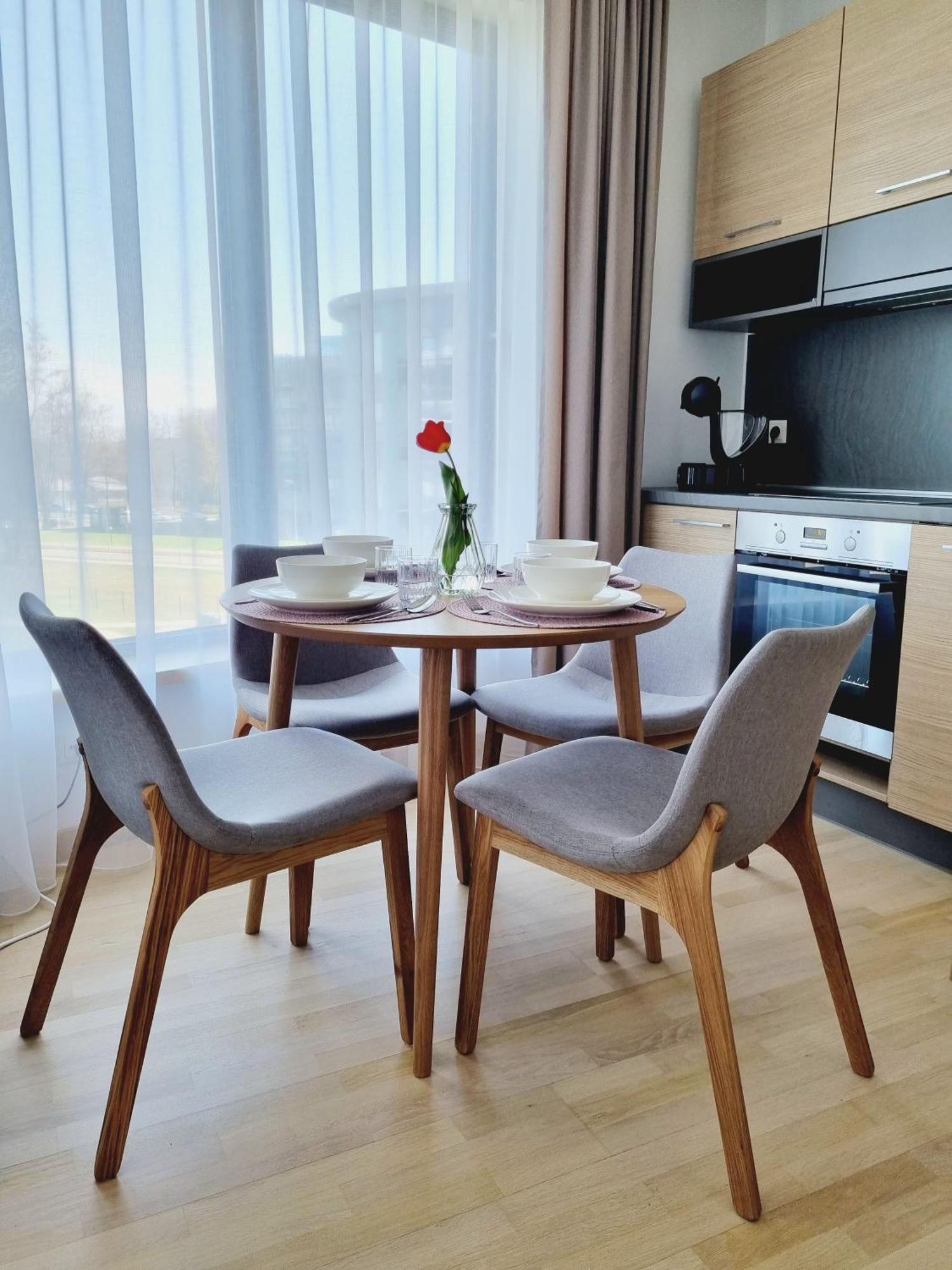 Melodija Apartments In Druskininkai Center المظهر الخارجي الصورة